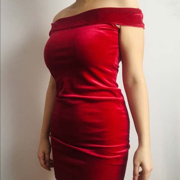 HOST PICK! Forever 21 Glam Edgy Red Velvet Dress - Picture 4 of 6